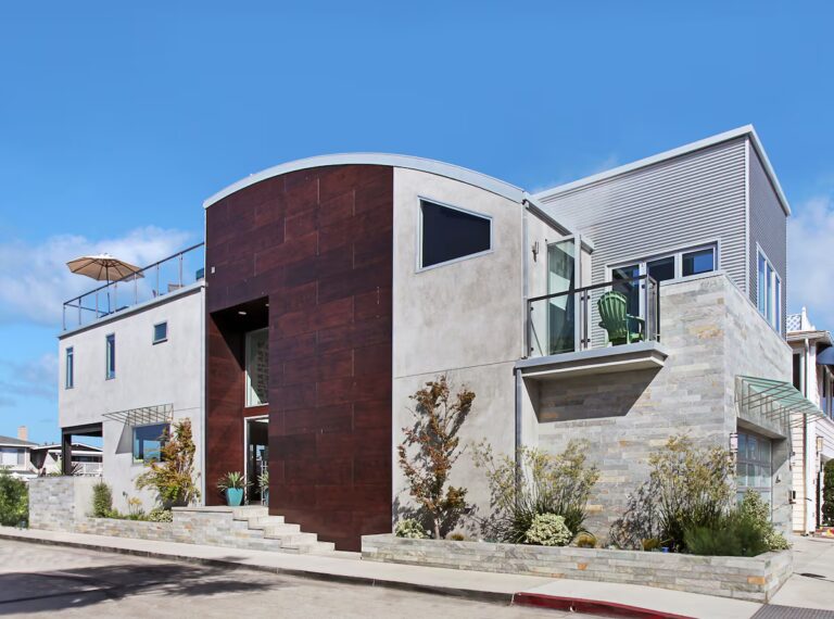 Shore Haven, Newport Beach, California exterior view